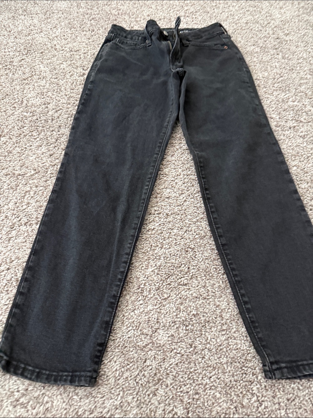 Old Navy Black Straight-Leg Women’s Jeans